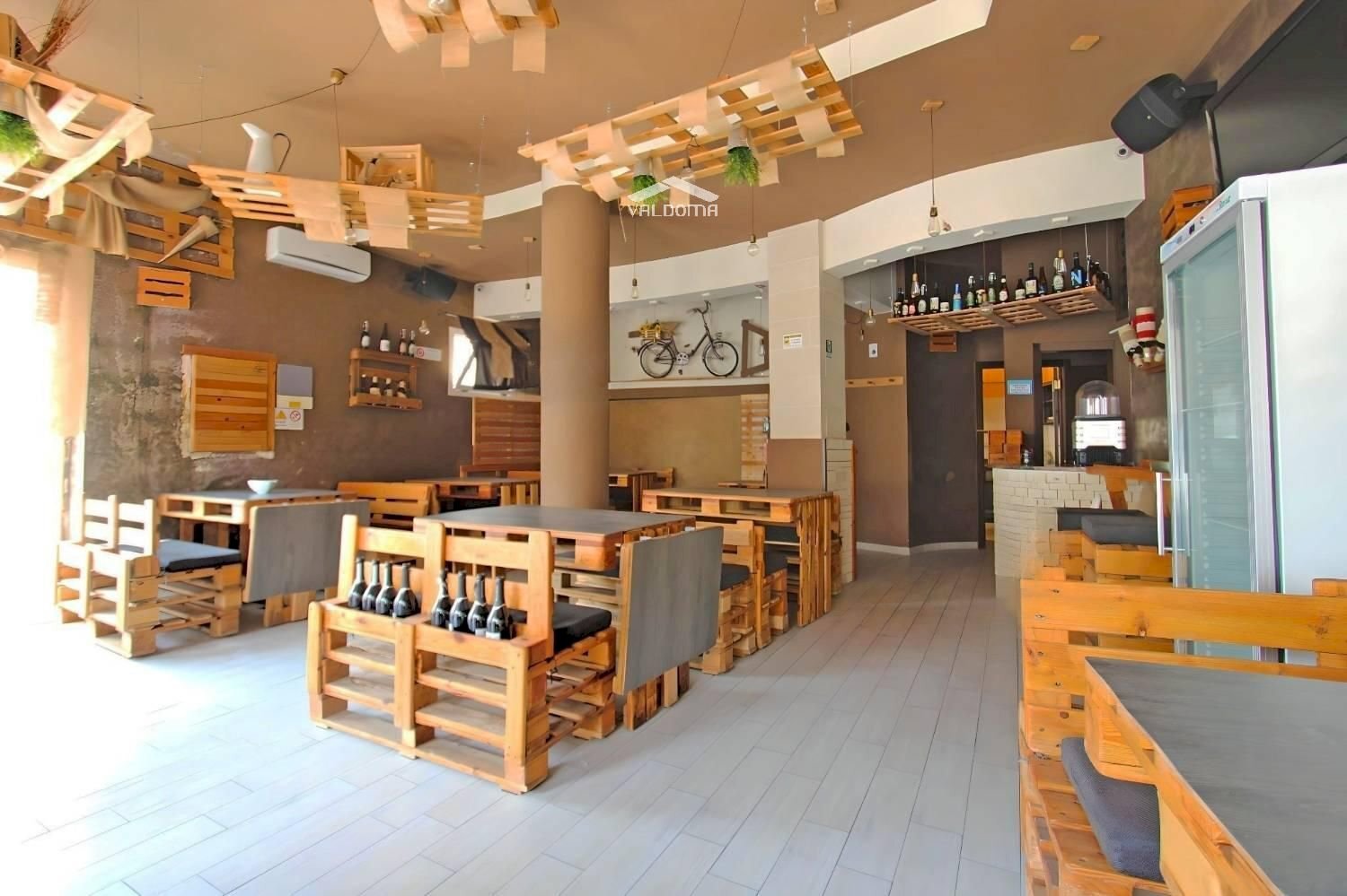 soggiorno - Locale Commerciale Veneto
 
7, Melendugno - foto 2