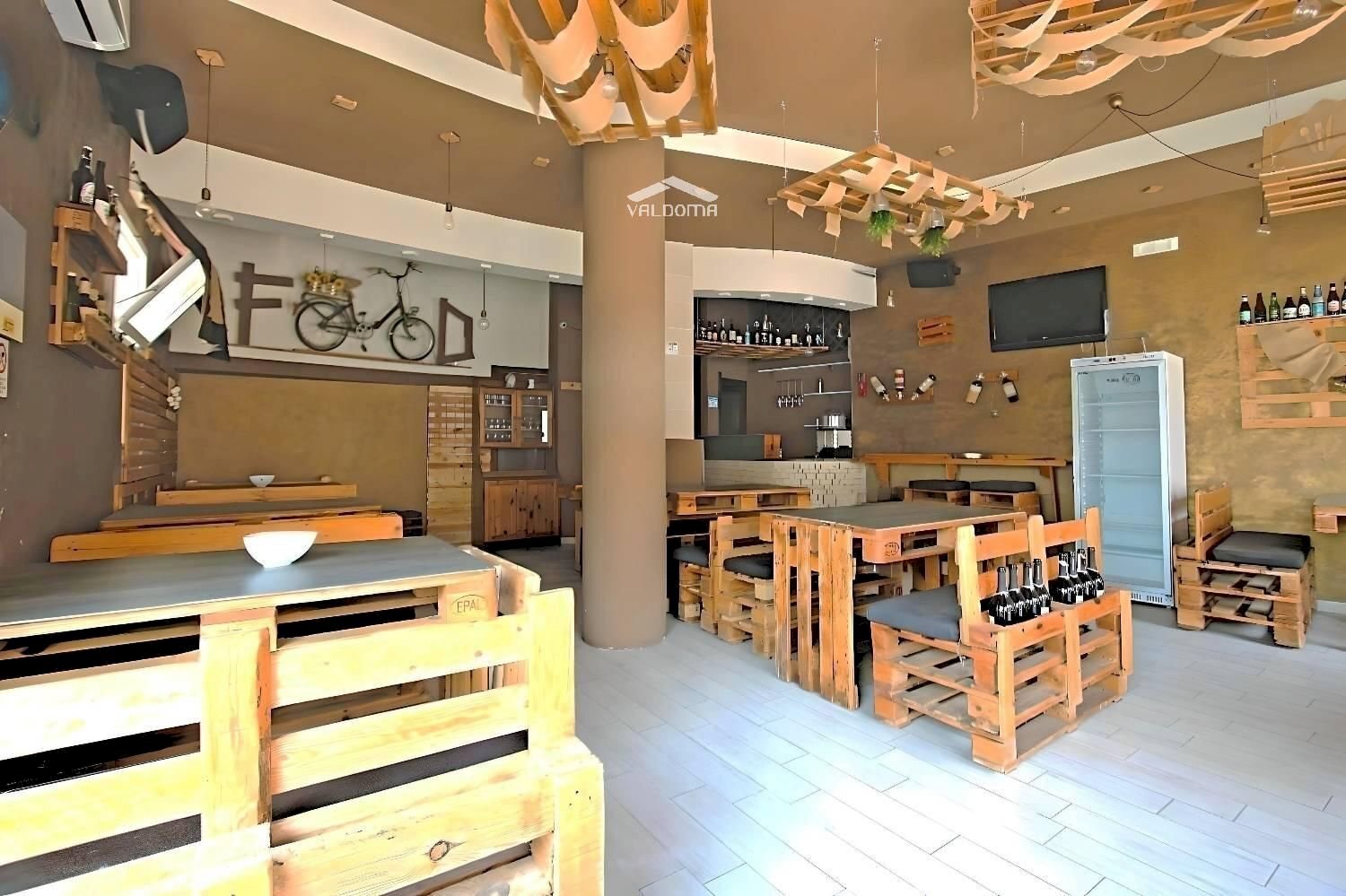 soggiorno - Locale Commerciale Veneto
 
7, Melendugno - foto 3