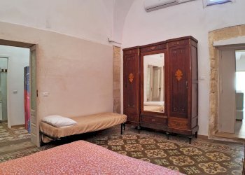 camera da letto - Independent house Via Giuseppina Scarciglia
 
36, Minervino di Lecce - photo 9