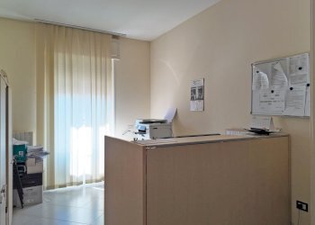 Foto 1 - Ufficio Papa Pio XII
 
52, Poggiardo - foto 1