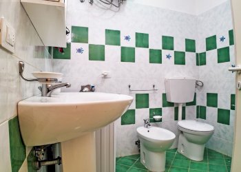 bagno - Four-room apartment Litoranea Amerigo Vespucci
 
40, Salve - photo 5