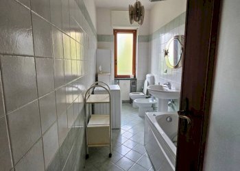 Bagno - Trilocale via Giuseppe Di Vittorio, 10, Asti - foto 4