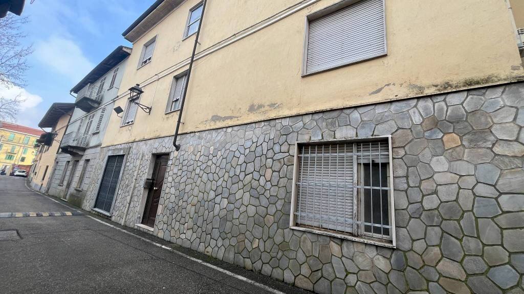 Facciata - Stabile - Palazzo via Francesco Binelli, 4, Valfenera - foto 1