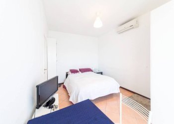 Camera da letto - Monolocale viale Carlo Espinasse, 104, Milano (zona Villapizzone) - foto 13