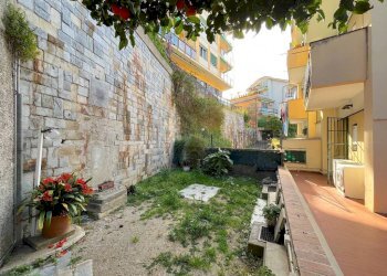 Giardino - Quadrilocale via Giuseppe Mendozza, 4A, Genova (zona Quarto) - foto 23