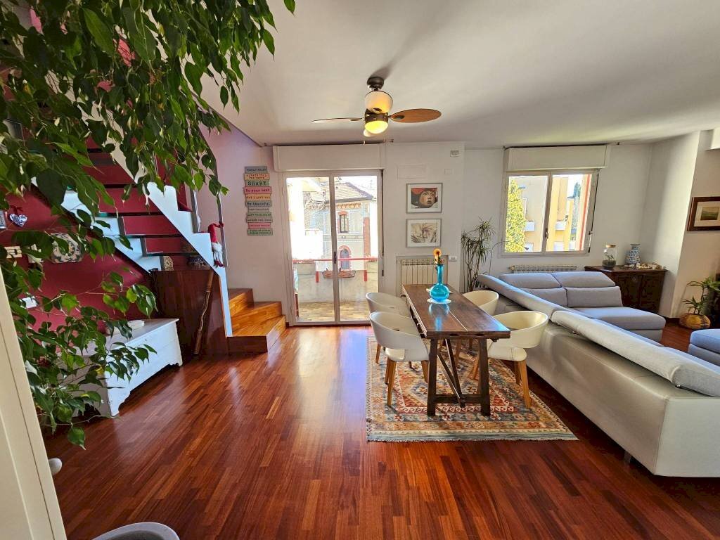 Salone - Attico via Andreoli, 2, Induno Olona - foto 1