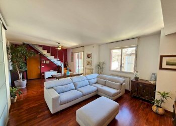 Salone - Attico via Andreoli, 2, Induno Olona - foto 4