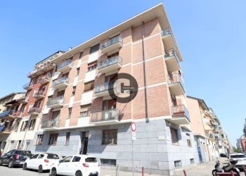 Facciata - Trilocale via Candia, 21, Torino (zona Barriera Milano) - foto 1