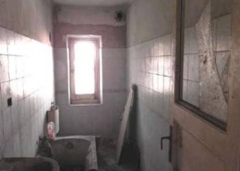 Bagno - Appartamento all'asta via San Pier d'Arena, 35, Genova (zona Sampierdarena) - foto 13