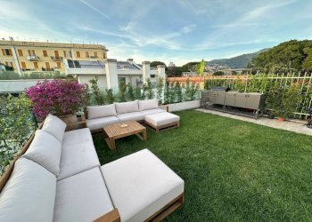 Giardino - Attico via Arnaldo da Brescia, 40, Genova (zona Quarto) - foto 19