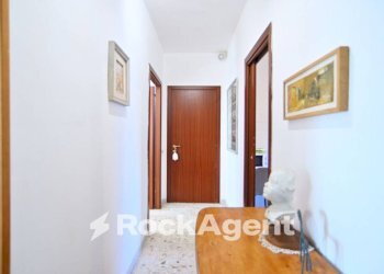 Corridoio - Appartamento largo Valerio Bacigalupo, 32, Roma - foto 12