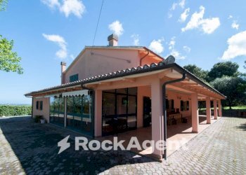 Facciata - Rustico strada delle Caminate, 58, Fano - foto 9