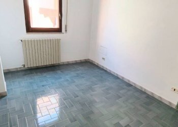 Camera da letto - Bilocale via delle Quinqueremi, Roma (zona Lido di Ostia) - foto 17