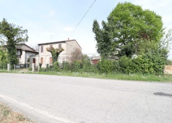 1_Esterno (1).jpg - Villa a Schiera Bondeno - foto 1