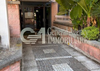 WhatsApp Image 2026-04-23 at 12.15.06 (2).jpg - Ufficio VIA ANDREA MILLEVOI, Roma (zona Cecchignola) - foto 1