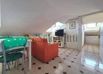 20260420_101221.jpg - Mansarda Viale Crotone 166/B, Catanzaro - foto 1