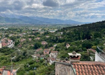 WhatsApp Image 2026-04-22 at 15.37.39 (11).jpeg - Townhouse Via Mazzini 47, Ameglia - photo 1