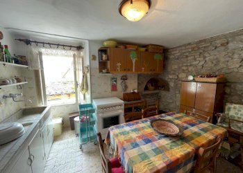 WhatsApp Image 2026-04-22 at 15.37.37 (1).jpeg - Townhouse Via Mazzini 47, Ameglia - photo 4