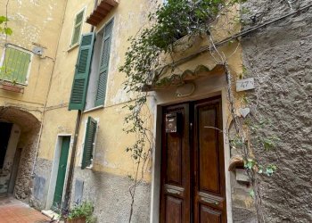 WhatsApp Image 2026-04-22 at 15.37.39 (1).jpeg - Townhouse Via Mazzini 47, Ameglia - photo 19