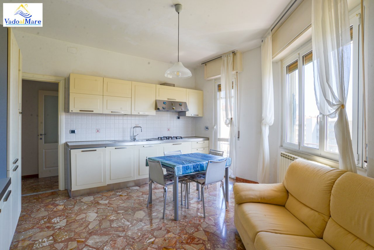 Via Battisti-20.jpg - Appartamento Via Cesare Battisti 3, Vado Ligure - foto 1