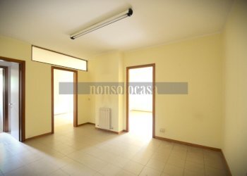 SALA D\'ATTESA - Office Via Luigi Catanelli, Perugia - photo 1