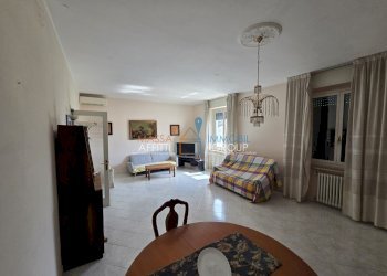 20260422_144433.jpg - Apartment Via Giuseppe Garibaldi 10, Carrara - photo 8
