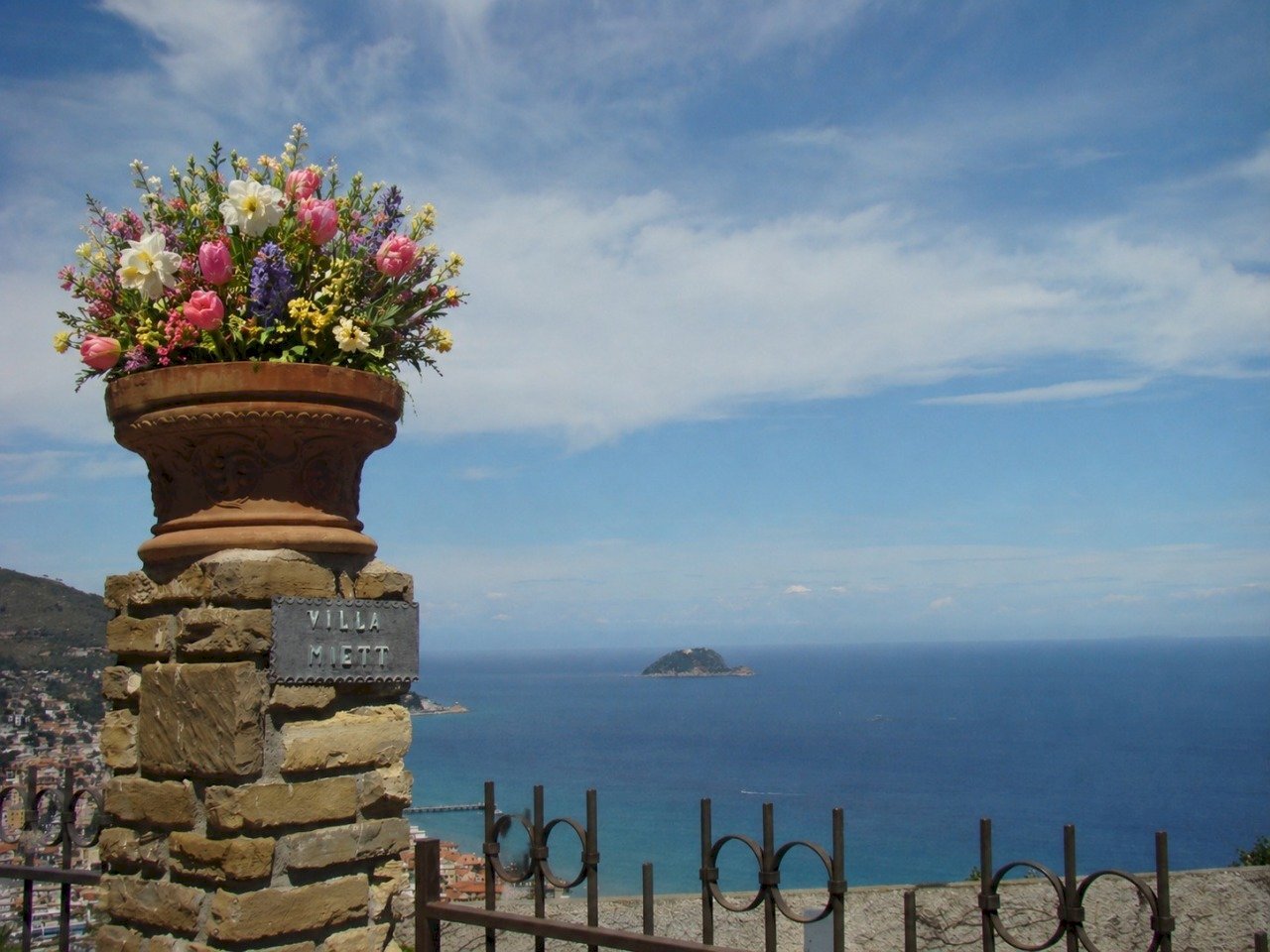 69d0f975-4b70-4653-8a37-9996f494027c.jpg - Villa Strada Panoramica San Bernardo 116-118, Alassio - photo 1