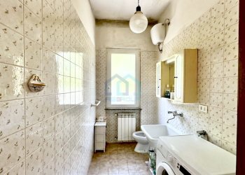 bagno piccolo - Villa Via Santuario 125, Savona - photo 19