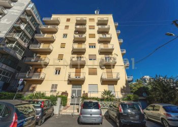 Via Mineo 33 (1).jpg - Four-room apartment Via Mineo 33, Catania - photo 1