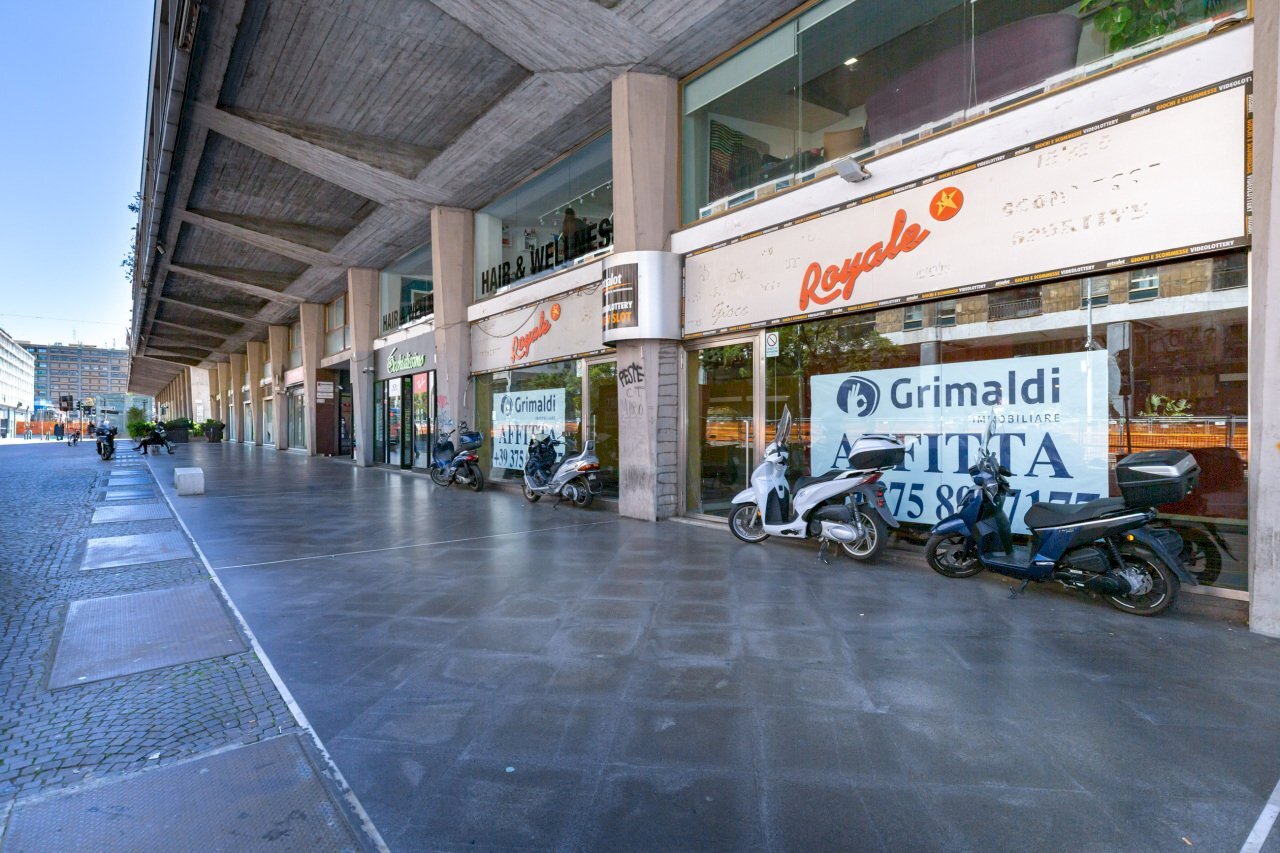 01..jpg - Locale Commerciale Corso Sicilia 20, Catania - foto 1