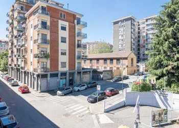 DJI_20260423121351_0398_D.jpg - One-room apartment Via Martinetto, Torino (neighborhood San Donato) - photo 2
