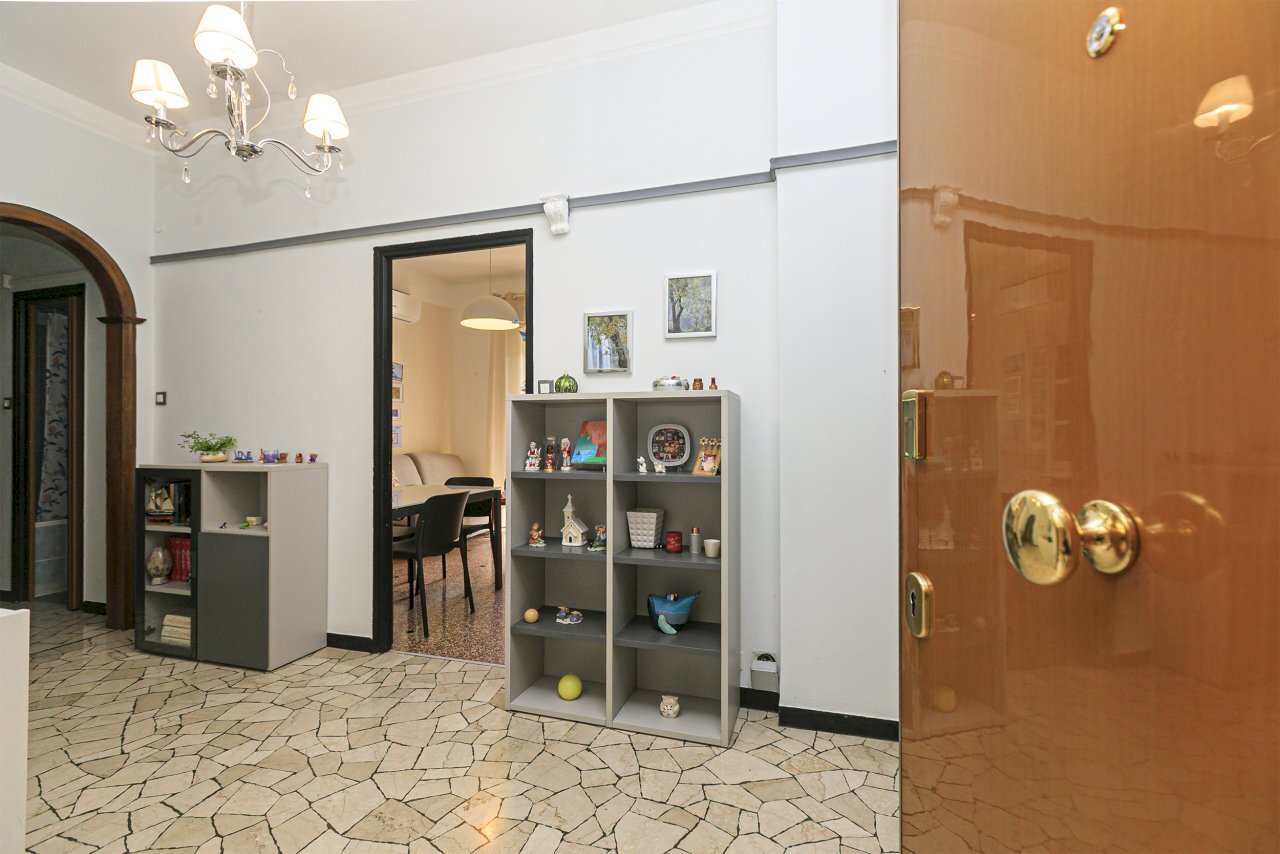 Ingresso (4).jpg - Appartamento Via Carnia 57B, Genova (zona Rivarolo) - foto 2