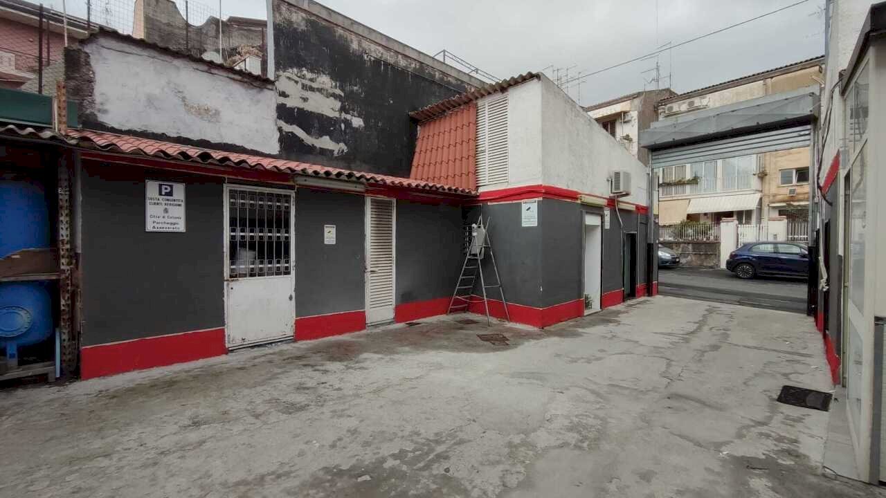 WhatsApp Image 2026-04-23 at 09.18.05 (1).jpeg - Locale Commerciale Via Ferro Fabiani 58, Catania - foto 3