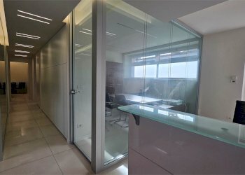 Office Piazza Camillo Benso Conte di Cavour 10, Savigliano (CN), Savigliano - photo 1