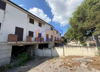 Villa a Schiera Lanciano - foto 8