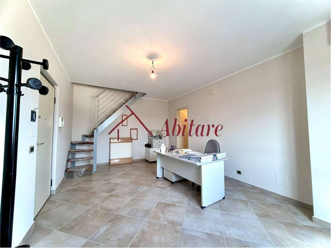 Four-room apartment Corso canale, 18, Alba - photo 3