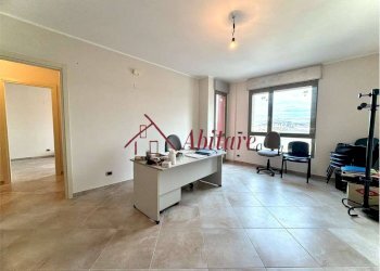 Four-room apartment Corso canale, 18, Alba - photo 2