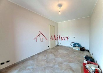Four-room apartment Corso canale, 18, Alba - photo 12