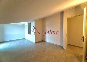 Four-room apartment Corso canale, 18, Alba - photo 19