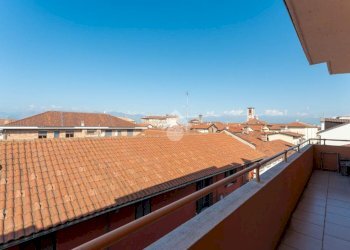 Three-room apartment Via Gibellini, Caselle Torinese - photo 19
