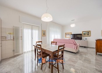 Trilocale Loano - foto 2