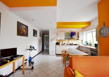 Two-room apartment Via aosta, Ivrea - photo 2