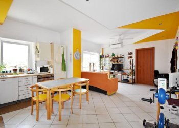Two-room apartment Via aosta, Ivrea - photo 5