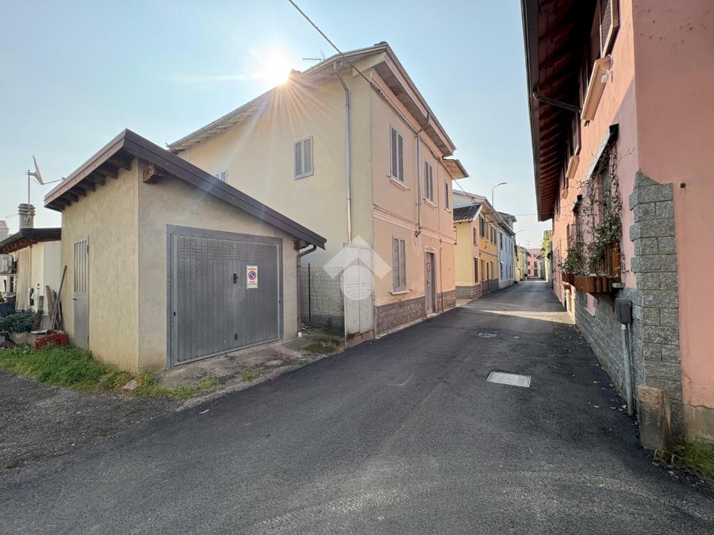 Casa semi indipendente Via Zuleika Beretta, Cassolnovo - foto 1