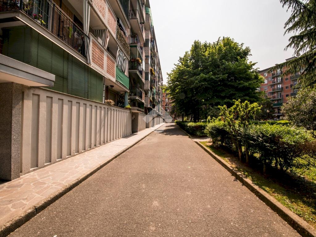 Trilocale Via dei Salici, Milano (zona Quartiere degli Olmi) - foto 1