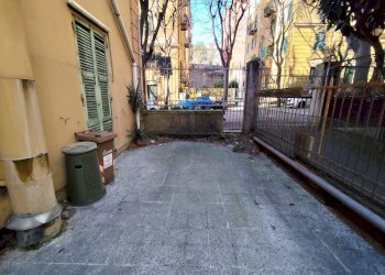 Posto Auto via G.B. D'Albertis, Genova (zona San Fruttuoso) - foto 1