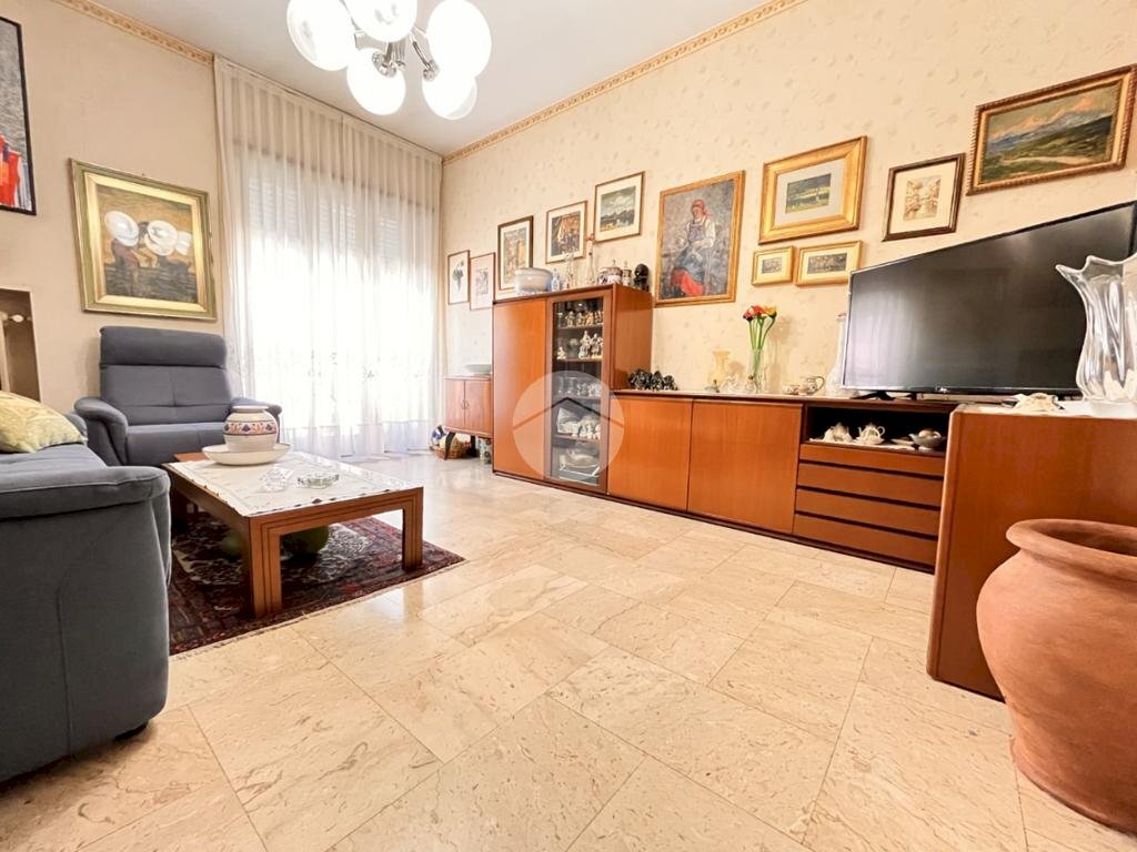 Quadrilocale Via valfenera, Torino (zona Borgo Vittoria) - foto 1