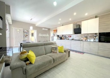 Three-room apartment Via Andrea Ponti, Cornaredo - photo 3