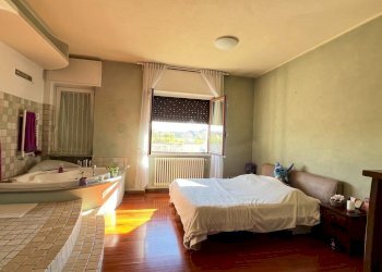 Four-room apartment Novate Milanese, Novate Milanese - photo 6