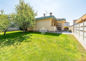 Villa Via Grancia, hamlet Grancia, Lainate - photo 25